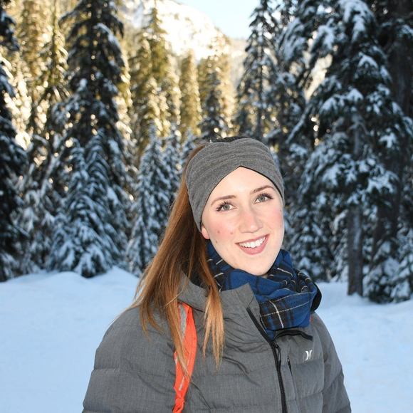 Casey's Closet (@caseyschoenlein) | Poshmark